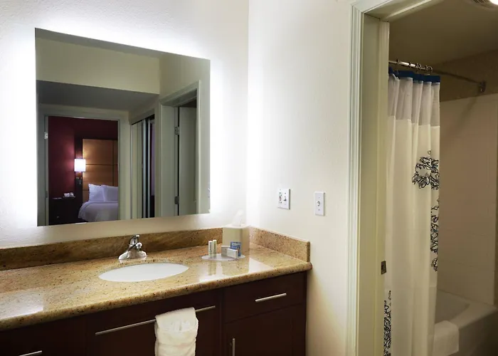 Airport Hotel Lafayette