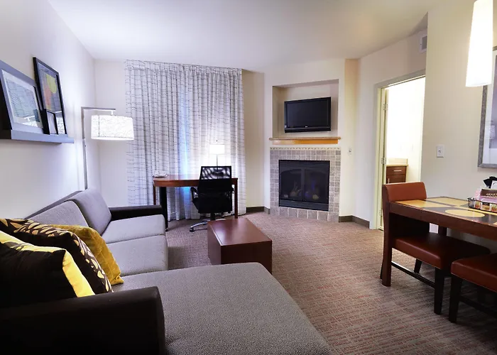 Airport Hotel Lafayette