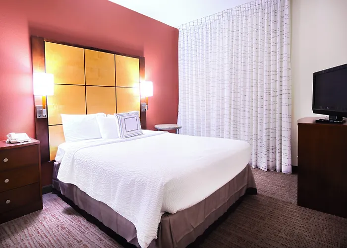 Airport Hotel Lafayette